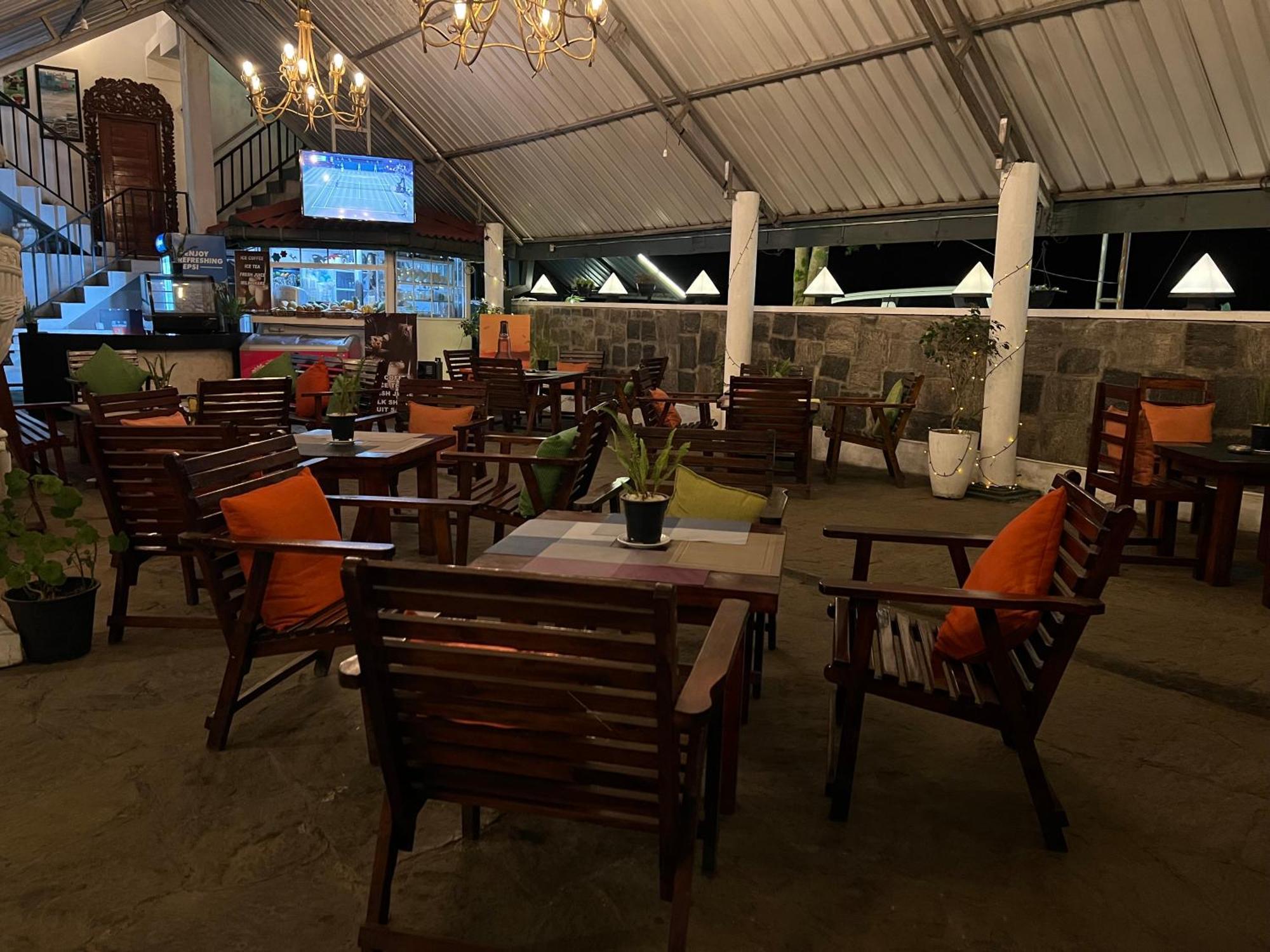 Hill Cool & Restaurant